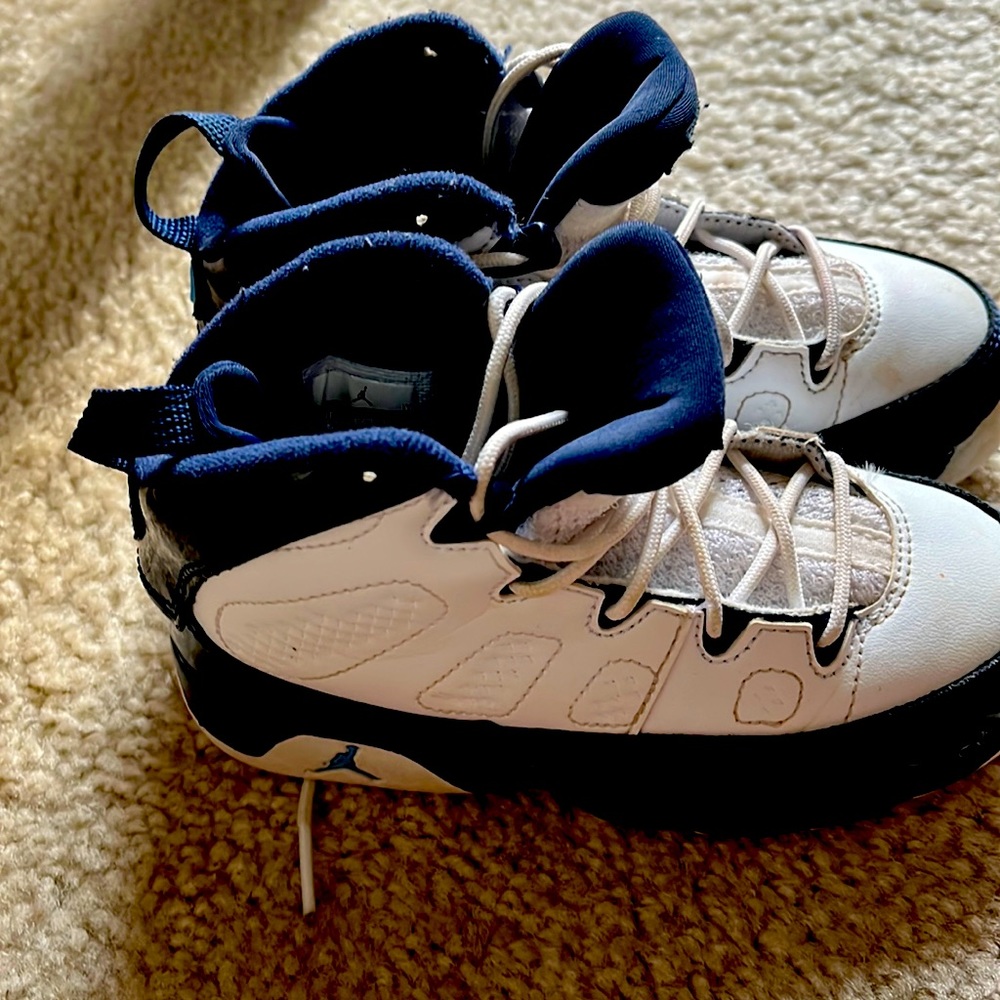 Kids shoes. In good condition.